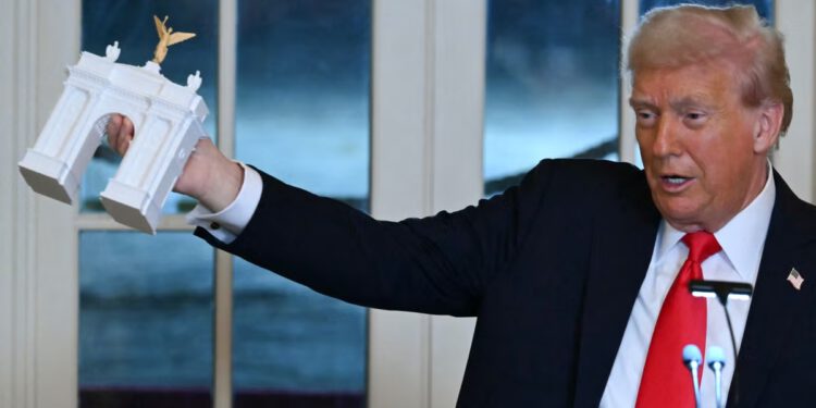 Trumpov voljeni slavoluk pobjede bio bi toliko visok da bi mogao predstavljati opasnost za letove u područje Washingtona