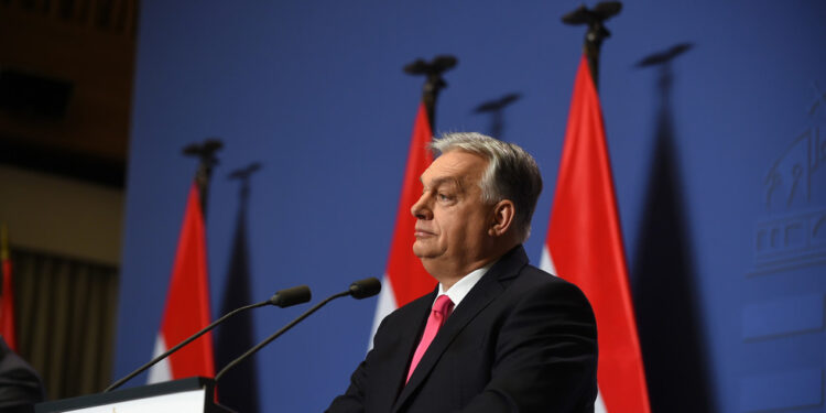 Ukrajina tretira etničke Mađare kao ‘topovsko meso’ – Orban — RT World News