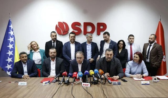 VIDEO Pet probosanskih stranaka potpisalo koalicijski sporazum o zajedničkom nastupu na izborima u RS