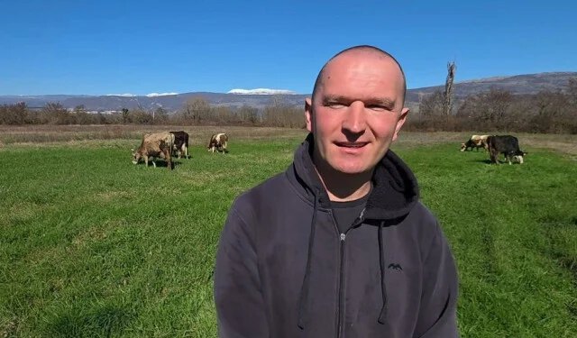 VIDEO Širokobriježanin danju s kravama na Mostarskom Blatu, noću u pekari