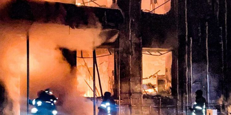 Veliki ruski napad na Ukrajinu: Zasuli gradove dronovima i projektilima