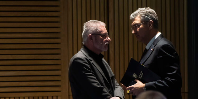 Vlada iza zatvorenih vrata donijela zanimljive odluke: Jedna ima oznaku tajno