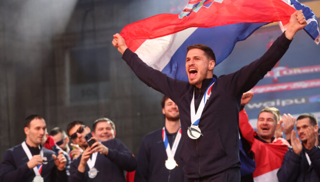 Vlada preuzela doček rukometaša, krenule užarene reakcije sa svih strana: ‘Ovo je sada rat’