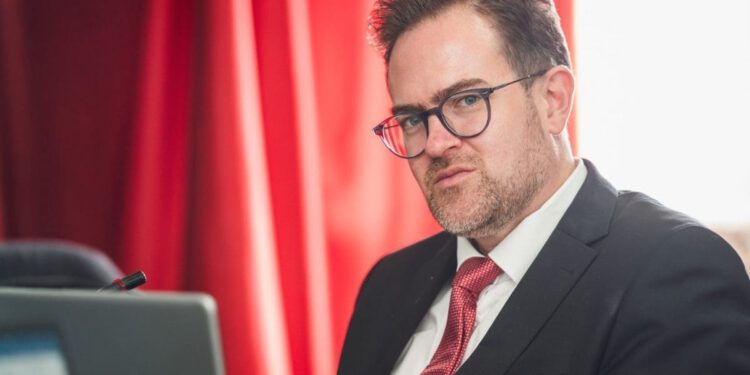 Vruća tema u Saboru! Barbir kritizirao ministricu Vučković: “Sramite se”