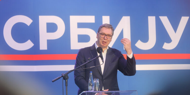 Vučić bijesni: ‘Nove odluke Prištine tamo ugrožavaju tisuće Srba’