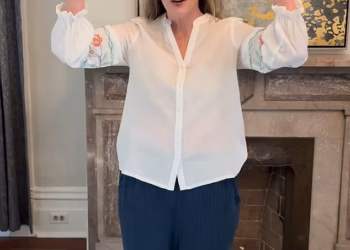 ‘Zabludna’ Melissa Gilbert napala se dok pjeva veselu pjesmu usred optužbi supruga Timothyja Busfielda za seksualno zlostavljanje djece