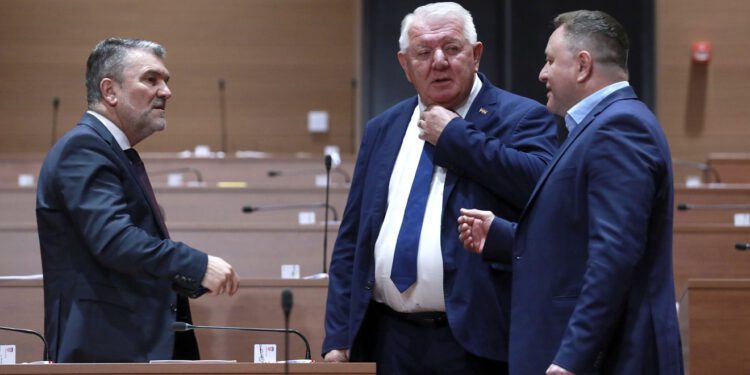 Zbog umornog Piletića jedan HDZ-ovac mora iz Sabora: ’91 je uzeo pušku, a onda izgradio veliku firmu