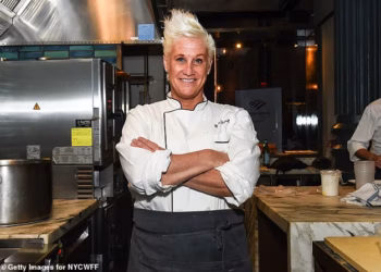 Zvijezda Food Networka Anne Burrell ostavila je ‘suicidalnu poruku’ i zapise u dnevniku prije šokantne smrti u dobi od 55 godina