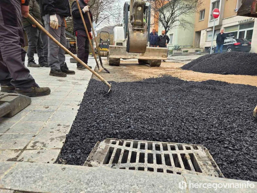Asfaltiranje Ulice kralja Petra Krešimira IV.
