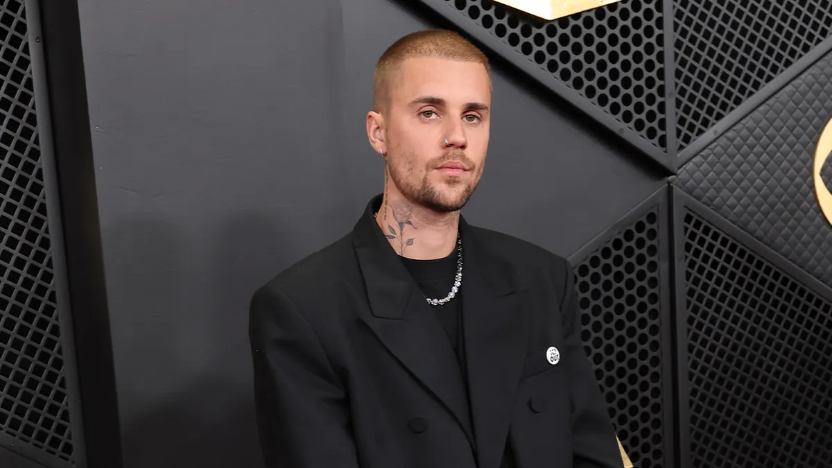 Justin Bieber šeta crvenim tepihom za Grammyja