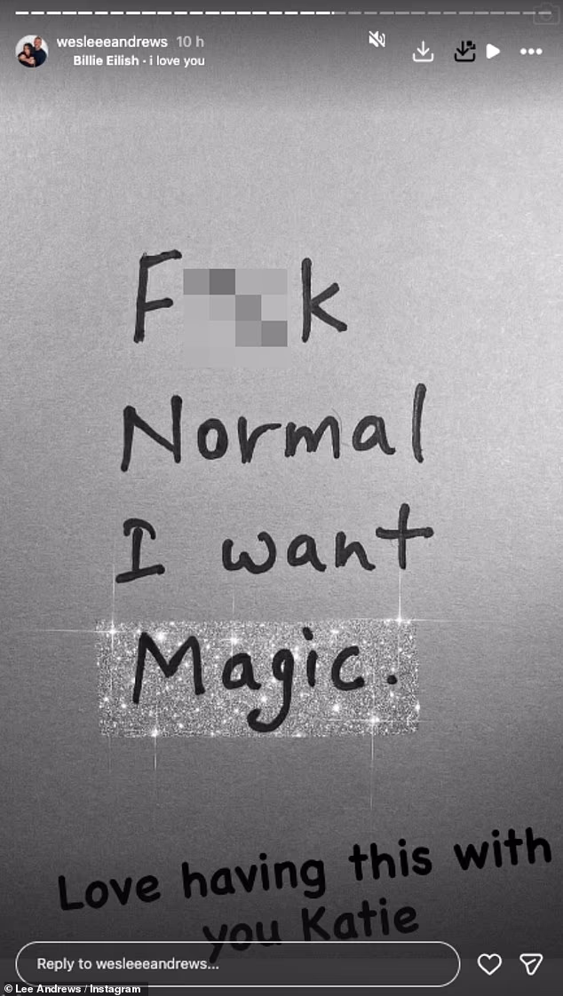 Objavio je citat koji je glasio: 'Jebi ga normalno. Želim magiju.' Gurnuvši preko svoje veze sa suprugom Katie, zatim je napisao ispod: 'Volim ovo imati s tobom, Katie'