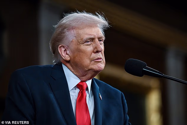 Kesha se nije suzdržala dok je kritikovala korištenje svoje pjesme i samog predsjednika Donalda Trumpa; Trump, na slici tijekom njegovog govora o stanju nacije prošlog mjeseca