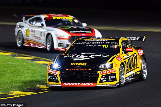 Ovaj potez dio je preuređenja kako bi se pogled vratio na Supercarove koji su se borili od dana tradicionalnog rivalstva Holden protiv Forda