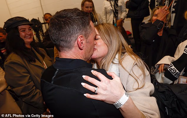 Par, koji je u braku od 2022., poželio je dobrodošlicu svojoj kćerkici na isti dan kada su Magpiesi osvojili veliko finale AFL-a 2023.