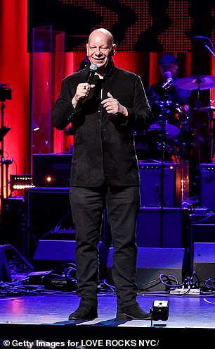 Roastmaster Jeff Ross također se nasmijao