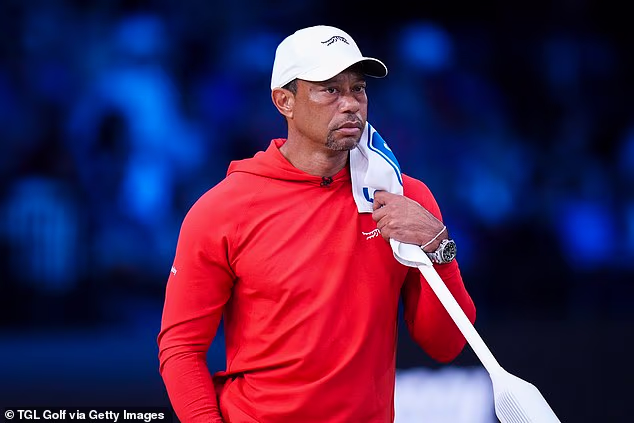 Ali ikona golfa Tiger Woods, koji je bio pozvan na događaj, nije bio prisutan na raspravi