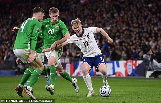 Ovaj 21-godišnjak - također poznat kao 'The Slough Maldini' - sada je dobro spreman da bude početni lijevi bek Engleske na Svjetskom prvenstvu ovog ljeta