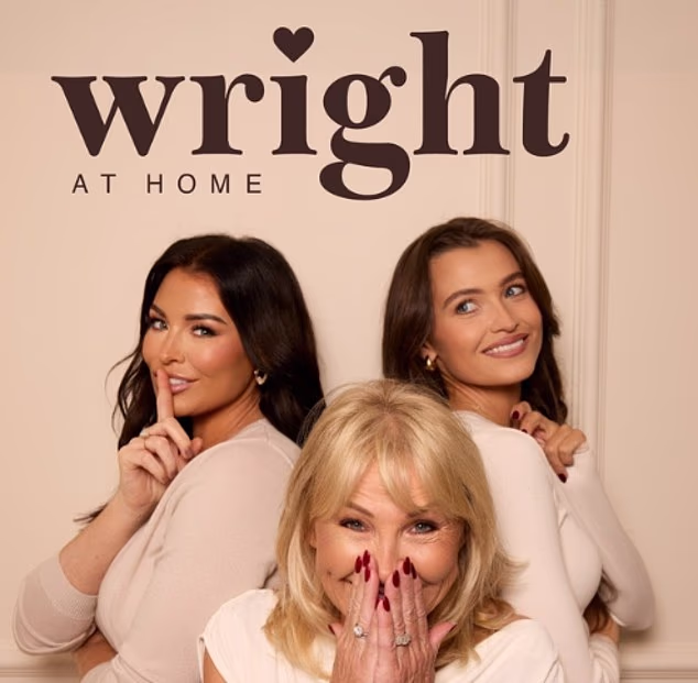 Vjerni obožavatelji obitelji okomili su se na par, dok su trolovi na društvenim mrežama ciljali i na Natalyu, Carolinu najmlađu kćer i Jessinu mlađu sestru, na način koji se može opisati samo kao zloban