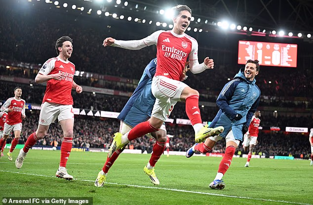 'Sve u vezi s Maxom Dowmanom je baš kako treba', kaže Dozzell. 'Njegova ravnoteža, njegov mentalitet. Staloženost, snaga, tempo, stopala