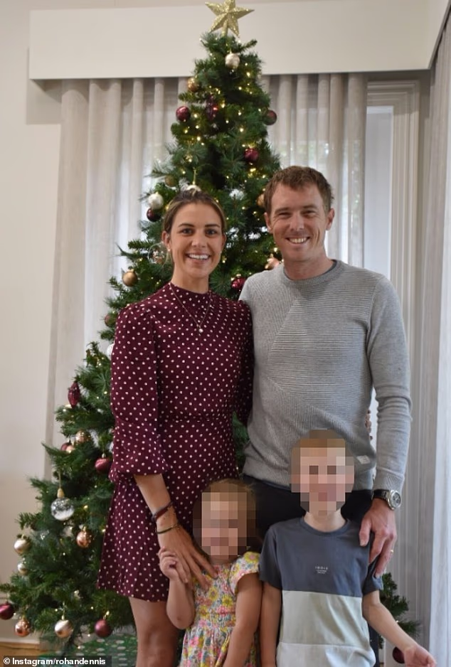 Njegov je naslov uznemirujući podsjetnik na Hoskinsov tragični kraj. Slikana je na Dennisovoj posljednjoj objavi na društvenim mrežama prije smrti, kako slavi Božić s njim i njihovom djecom