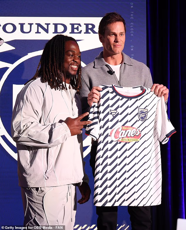 Brady je prvi odabrao Ashtona Jeantya, trkača momčadi Las Vegas Raiders čiji je vlasnik