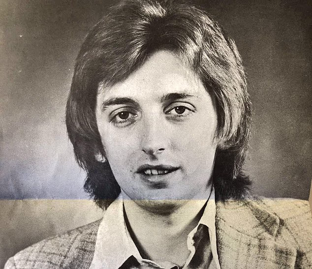 Boom Radio objavio je vijest da je voditelj preminuo, podijelivši: 'Tako smo tužni što možemo podijeliti vijest da je naš nedjeljni voditelj Dave Jamieson preminuo u Španjolskoj ovaj tjedan. Imao je 76 godina. Bio je cijenjen član momčadi izdaleka već pet godina.'