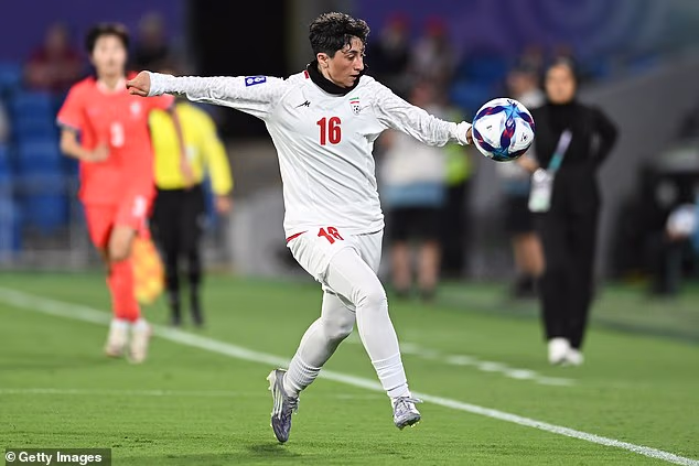 Shaban je rekla da se osjećala uplašeno, ali je inzistirala na povratku kući, odbacujući ponuđene mogućnosti da kontaktira obitelj prije nego što odluči