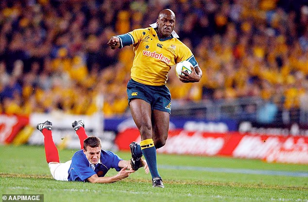 Policija je tvrdila da je bivša zvijezda NRL-a jako smrdjela na alkohol i da je nerazgovjetno govorio tijekom sukoba