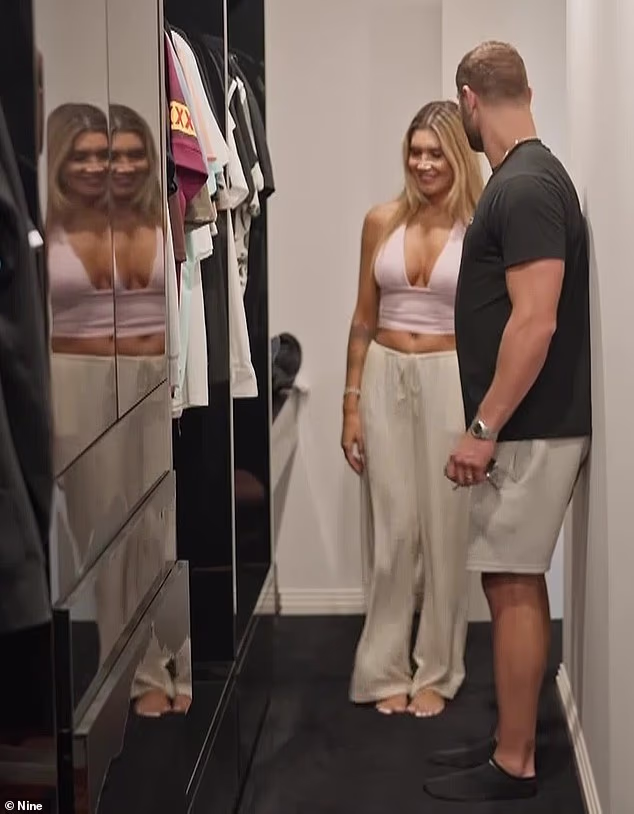 Ogromna garderoba za garderobu, za koju je Gia tvrdila da je 'premala' za njezine potrebe