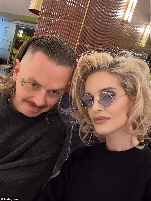 Par je tiho raskinuo zaruke samo sedam mjeseci nakon što je zaprosio Osbourne na posljednjem koncertu njezina pokojnog oca s Black Sabbathom u Birminghamu prošlog srpnja