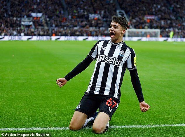 Lewis Miley vratio se punom treningu i mogao bi čak biti na redu za početak kada se Newcastle vrati na akciju u Crystal Palaceu 12. travnja