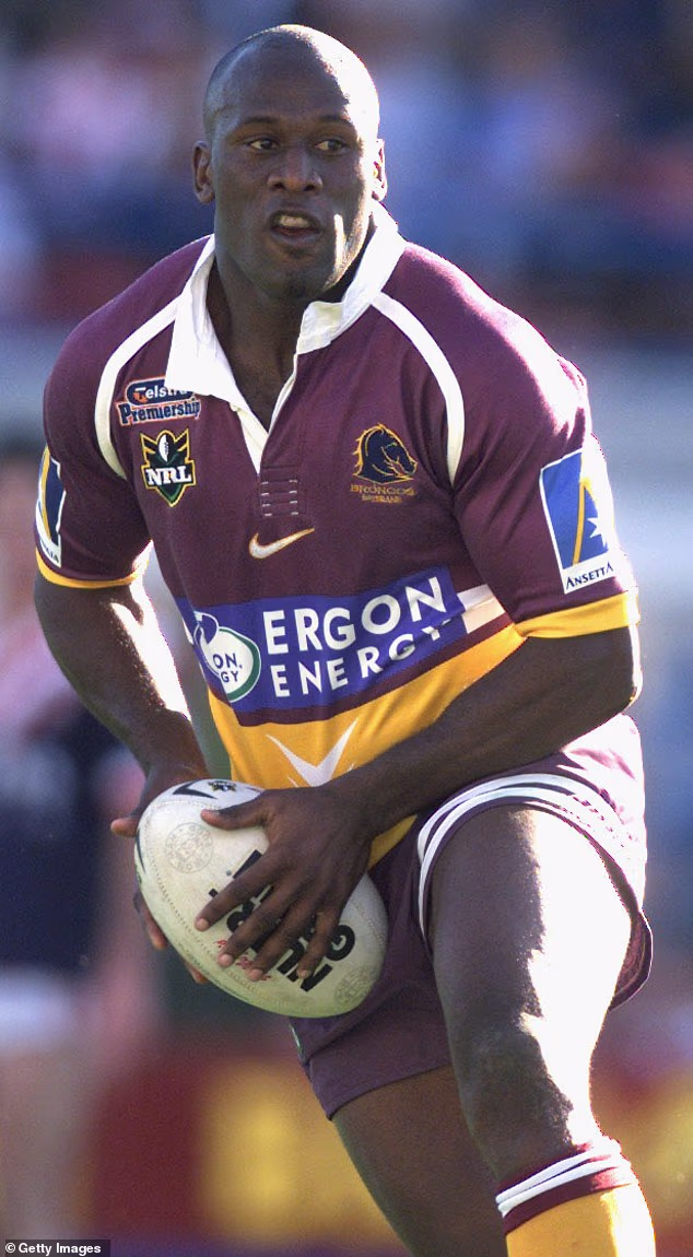 Sailor je osvojio četiri prvenstvene titule s Broncosima prije nego što je promijenio nogometni kod i predstavljao Wallabiese