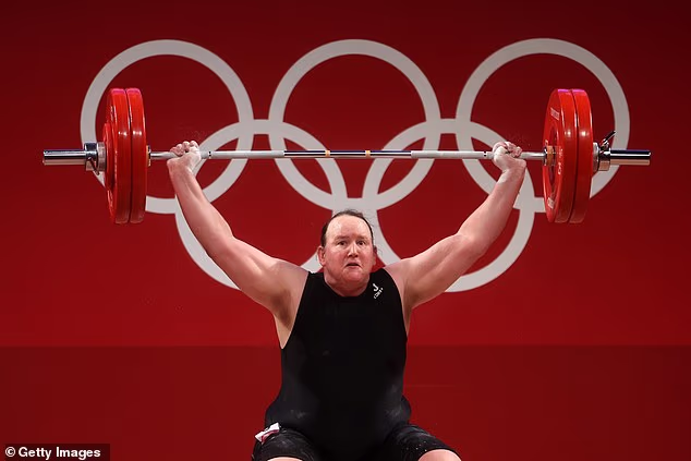 Laurel Hubbard upisala se u povijest na Olimpijskim igrama u Tokiju kao prva otvoreno transrodna žena koja se natjecala na Igrama