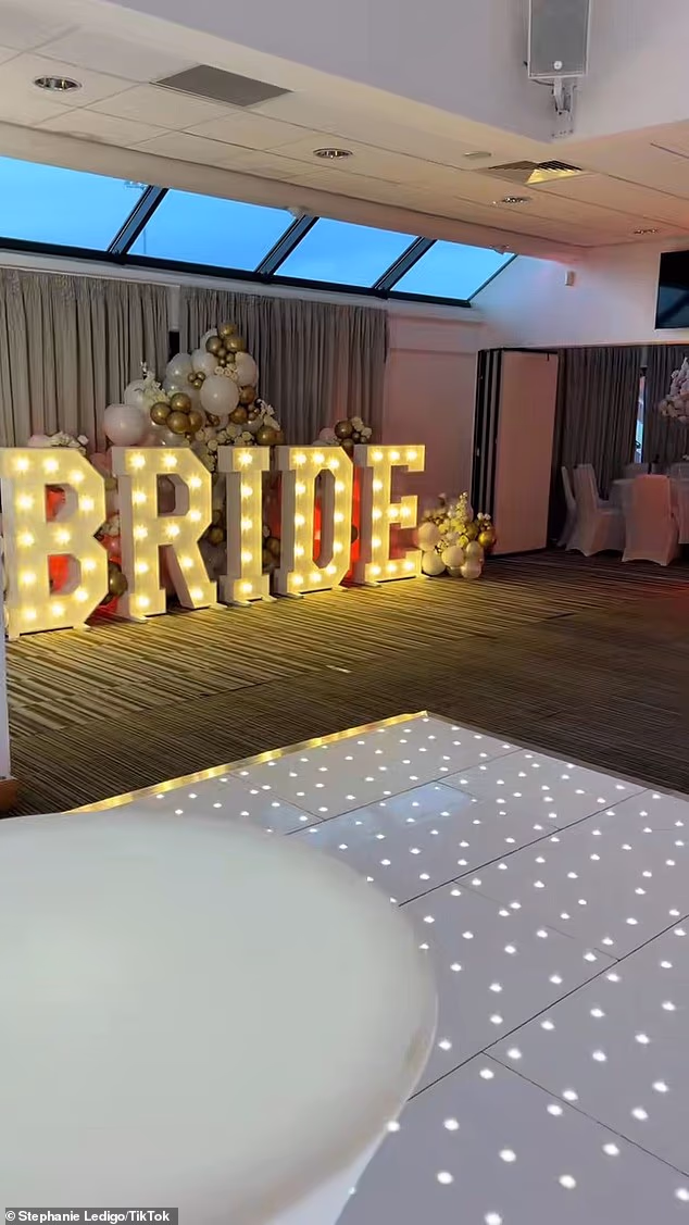 Plesni podij izgledao je spreman za goste koji će zasvirati noćni boogi