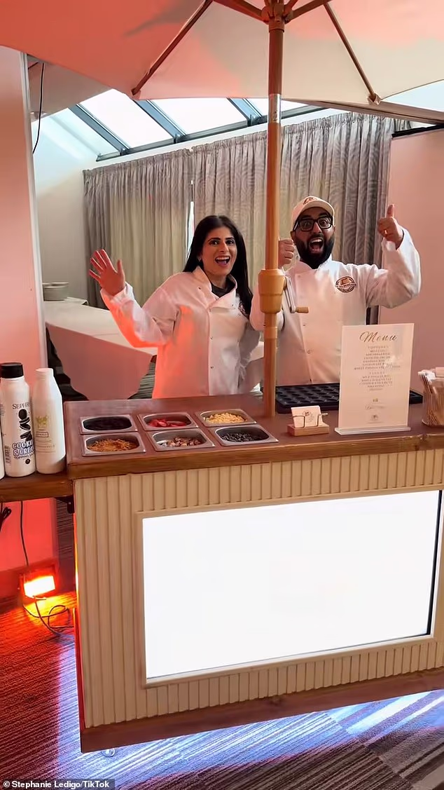 Postojao je štand na kojem su gosti mogli napraviti vlastitu posudu od smrznutog jogurta