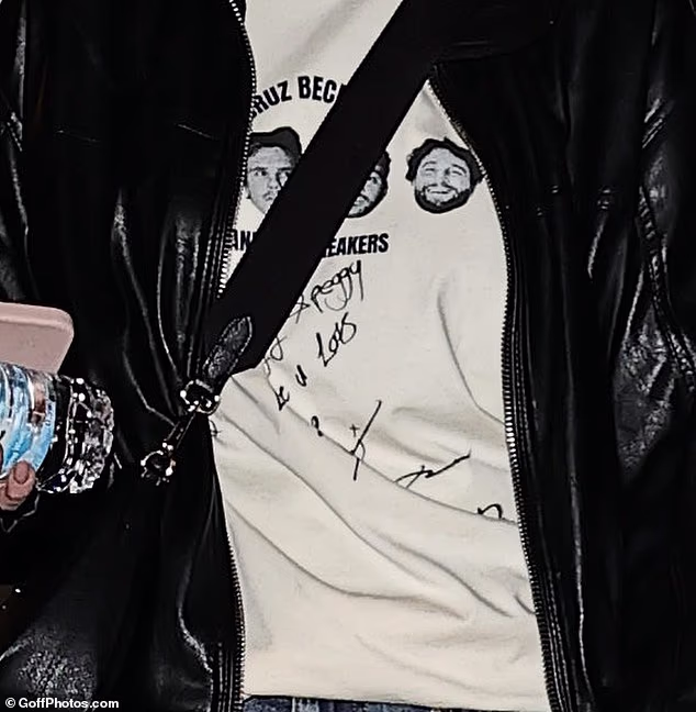 Davidova sestra otišla je s koncerta noseći potpisanu robu benda, majicu s otisnutim licima Cruza i njegovog benda