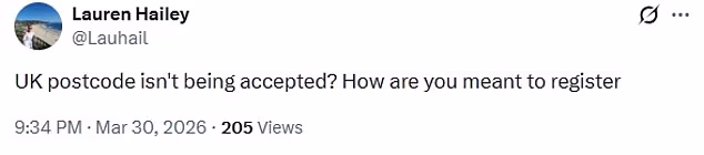 Neki obožavatelji iz Ujedinjenog Kraljevstva izvijestili su da pretprodaja neće prihvaćati poštanske brojeve iz Ujedinjenog Kraljevstva, a jedan je podijelio snimku zaslona na X i nazvao proces 'slabom'