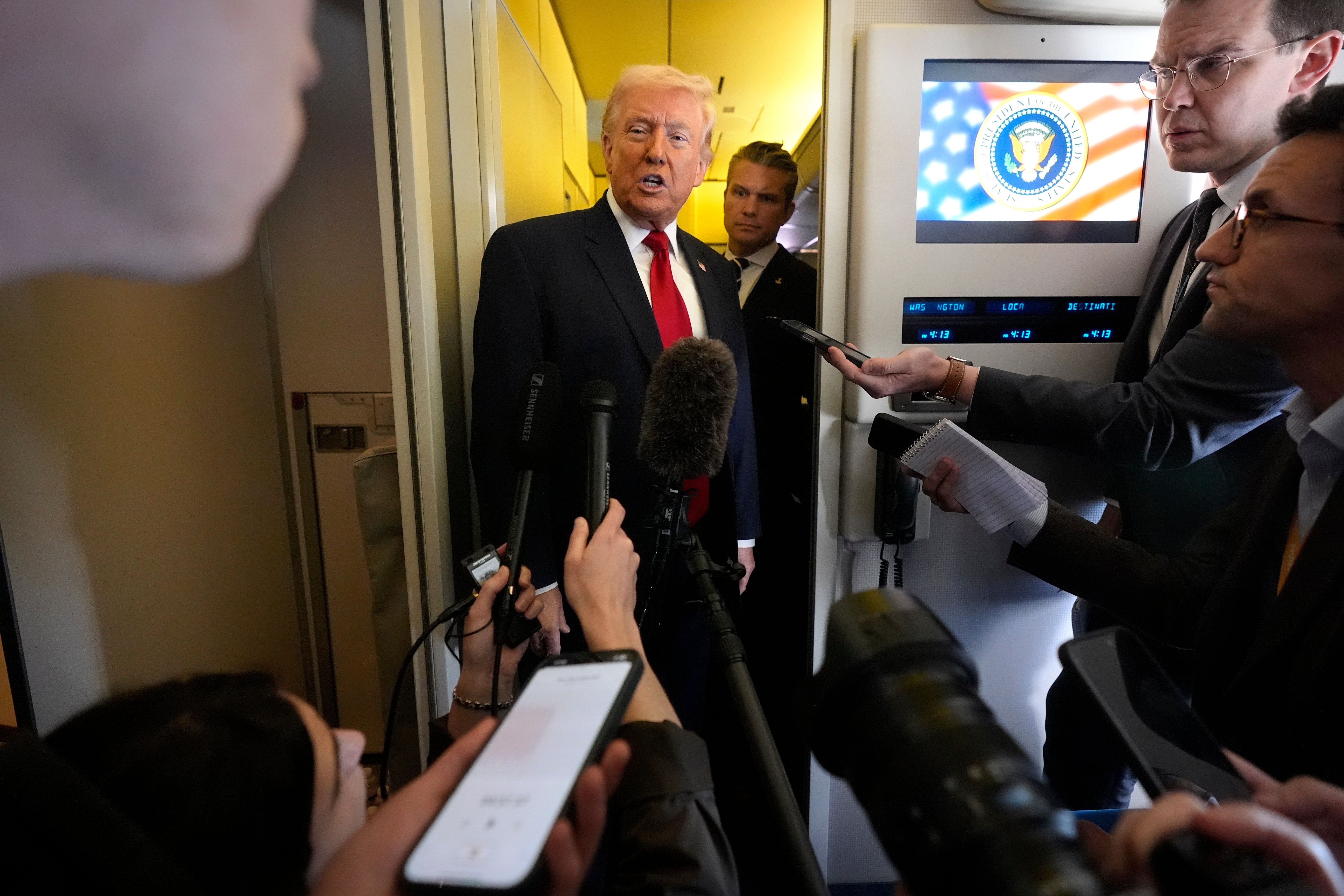 Donald Trump je u subotu udario Britanca Keira Starmera za “pridruži se[ing] Ratovi nakon što smo već pobijedili!"