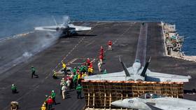 Iran tvrdi da je prisilio američki nosač zrakoplova na povlačenje