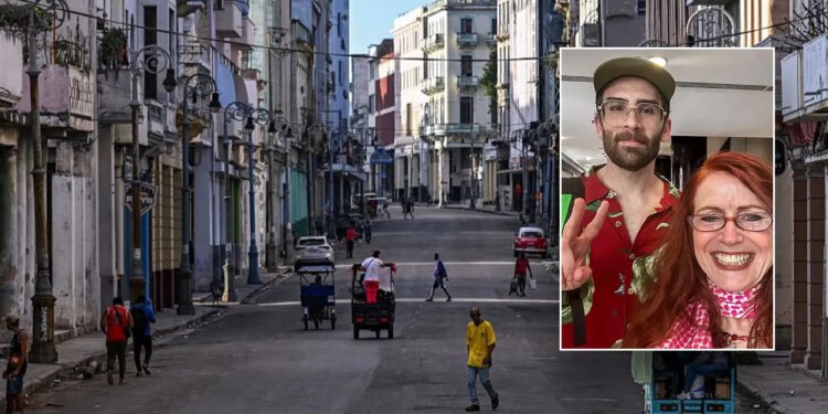 Aktivisti prosvjeduju protiv sankcija Kubi dok borave u luksuzu usred nestanka struje