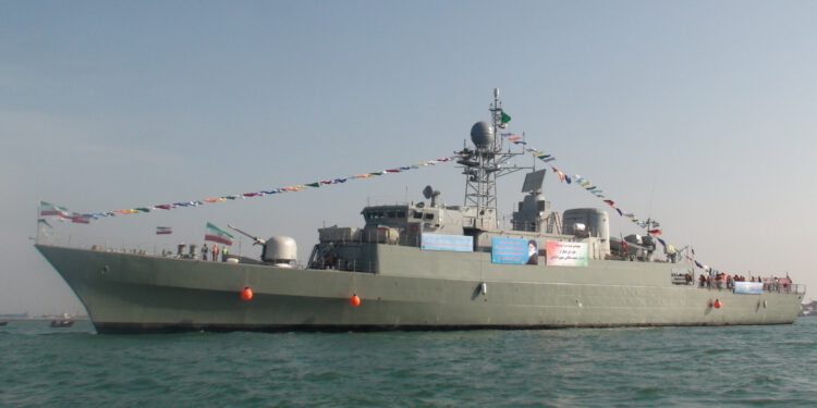 Američka mornarica potopila novu iransku ratnu fregatu