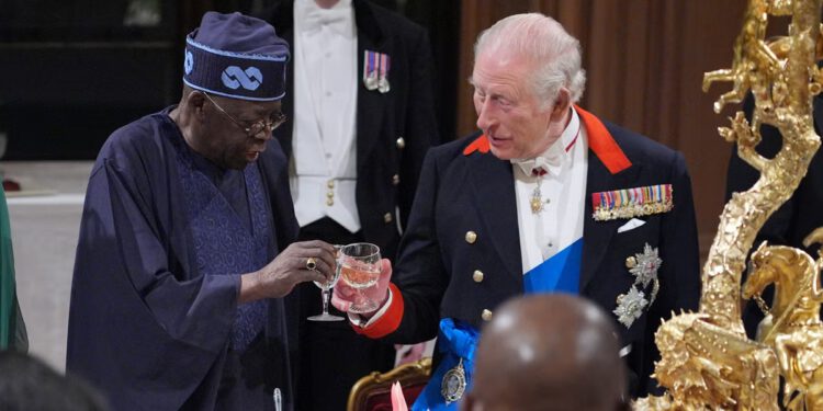 Američka pomoć koja se bavi vjerskim elementom riskira ‘raspirivanje plamena’ podjela, kaže viši nigerijski ministar