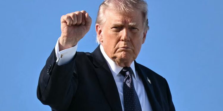 Američka vlada doživjela je otpuštanje više od 300.000 saveznih radnih mjesta tijekom prve Trumpove godine ponovnog dolaska na vlast