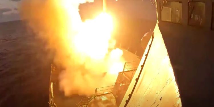 Amerikanci objavili snimku silovitog napada, pogledajte kako udara najjača svjetska vojska