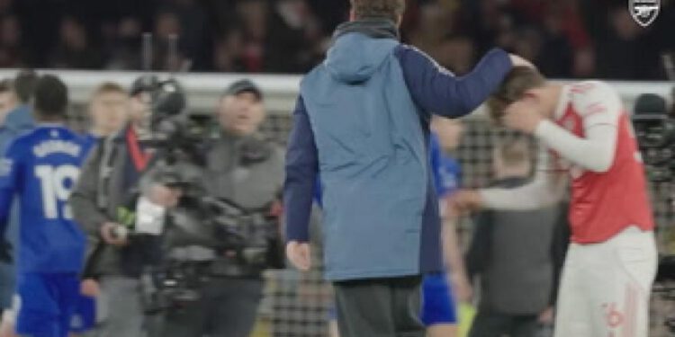 Arsenal, Dowmanov balet nakon što je postao najmlađi strijelac u povijesti PL