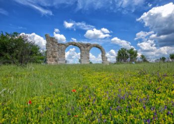 Besplatni vođeni obilazak gornjeg toka rijeke Krke u Nacionalnom parku Krka u povodu Međunarodnog dana turističkih vodiča
