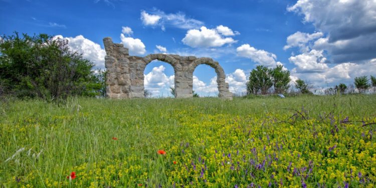 Besplatni vođeni obilazak gornjeg toka rijeke Krke u Nacionalnom parku Krka u povodu Međunarodnog dana turističkih vodiča