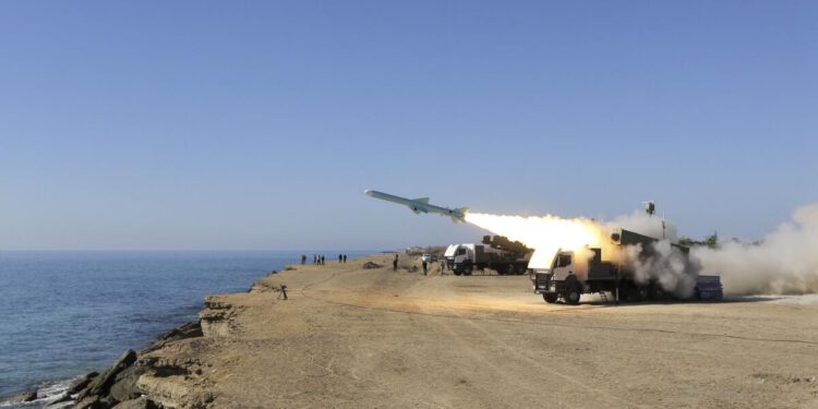 Blic analiza Zorana Metera: Iako u Iranu šah odavno ne vlada, Teheran u šahu sada drži čitav Zapad