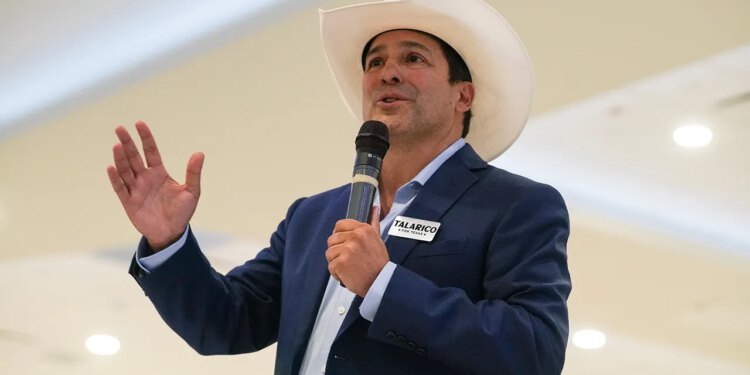 Bobby Pulido suočava se s pomnim nadzorom zbog kontroverznih glazbenih spotova, postova