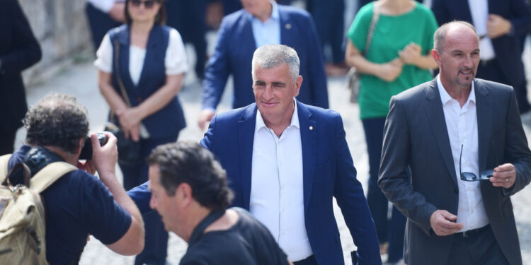 Bulj upozorio na pravu opasnost za Hrvatsku: ‘Ti ekstremisti nas prođu kao šupalj sir’